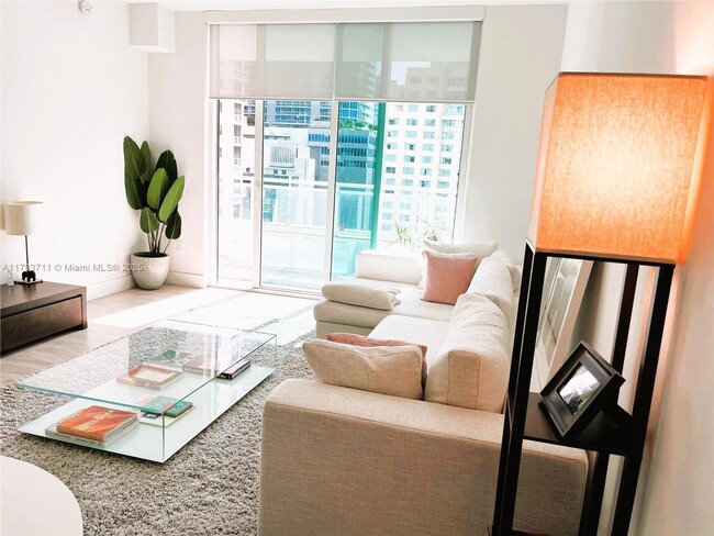 Building Photo - 1080 Brickell Ave