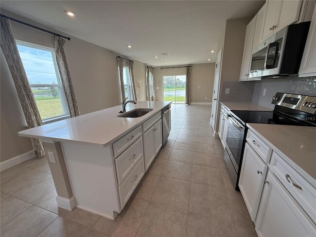 Building Photo - 10013 Daybreak Glen