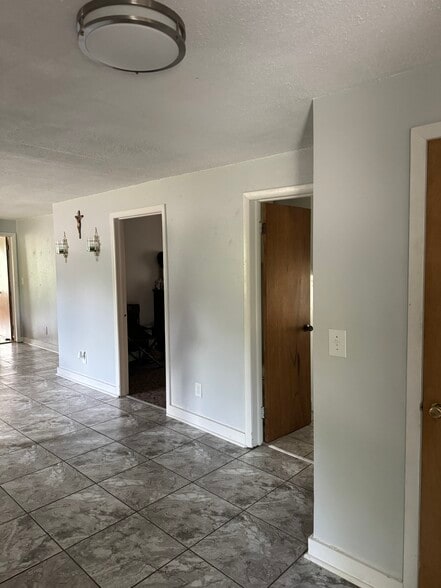 Building Photo - 306 Berkey Ave
