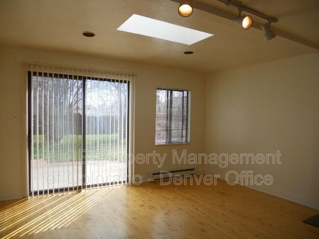 Building Photo - 750 S Canosa Ct