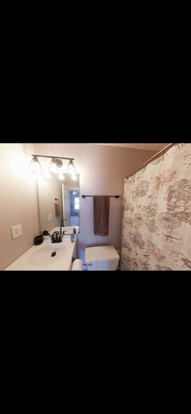 Building Photo - 105 Westchester Dr