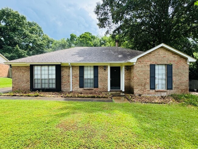 Primary Photo - 3- Bedroom Gem !!