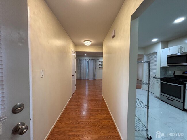 Building Photo - 1301 Plymouth Rd