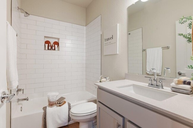 Building Photo - 5804 Rotunda View