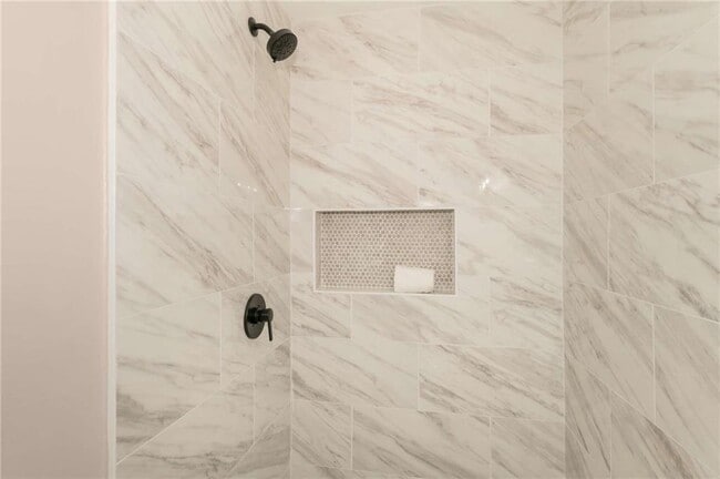 Building Photo - 3646 Rock Springs Dr