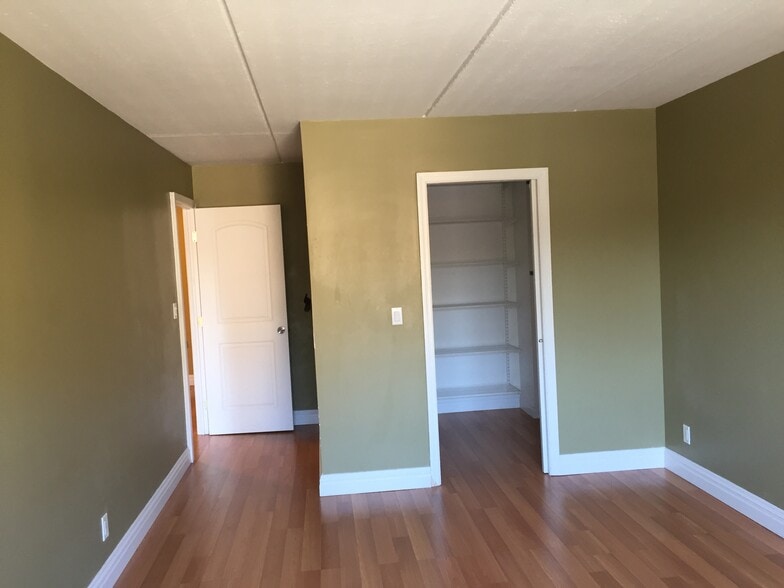 Bedroom - 412 Benedict Ave