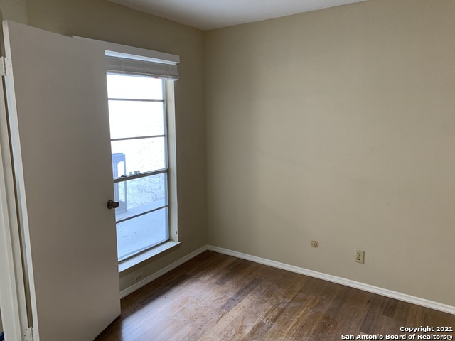 Building Photo - 10527 Perrin Beitel Rd