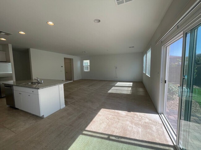 Building Photo - Gated Southern Highlands Community - Versi...