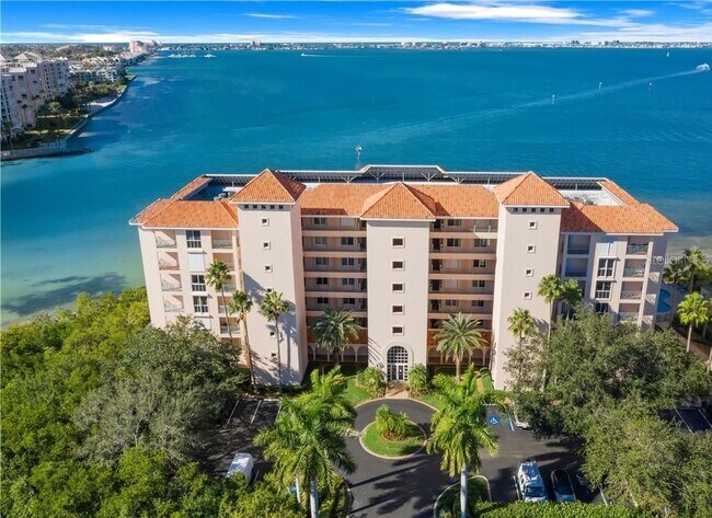 Building Photo - 4830 Osprey Dr S