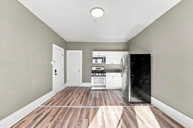 Building Photo - 2112 Orthodox St