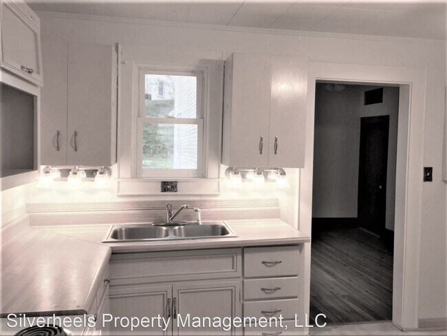 Building Photo - 2 br, 1 bath House - 408 Fulton Street