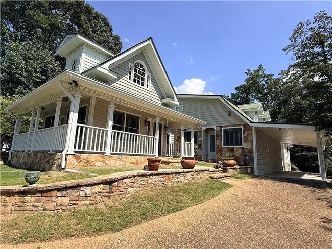 Building Photo - 6708 Bass Cir