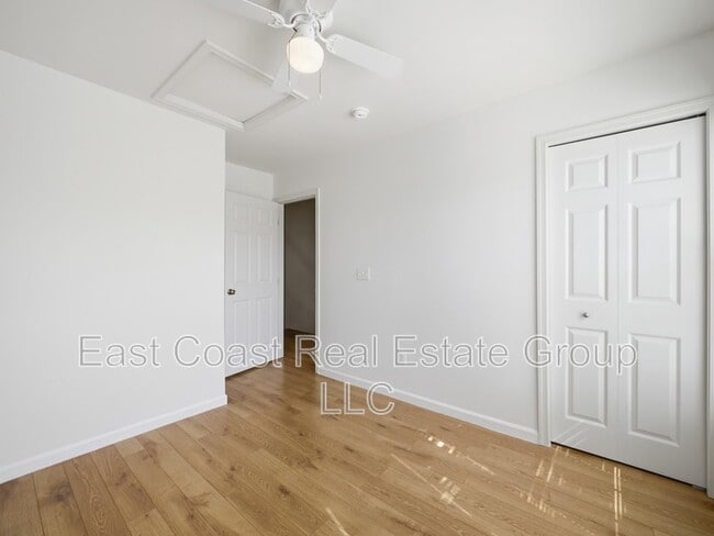 Building Photo - 1247 Mare St