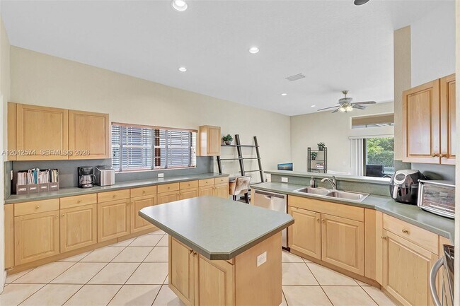 Building Photo - 3711 Falcon Ridge Cir