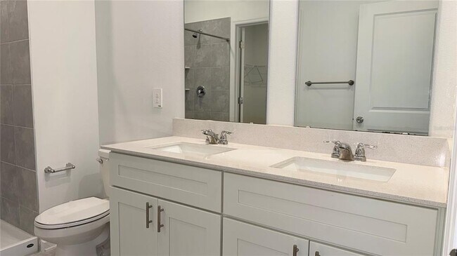 Building Photo - 1129 Deepwater Cir