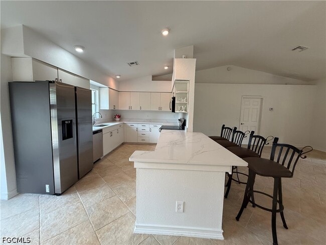 Building Photo - 1371 14th Ave NE