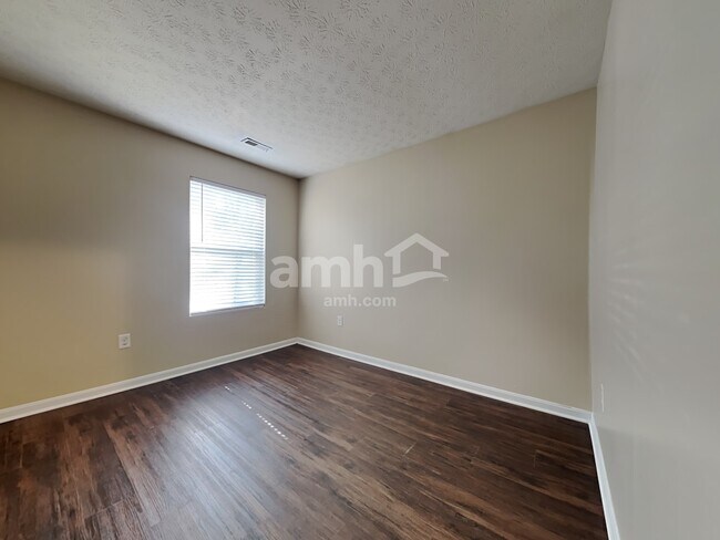 Building Photo - 355 Hennepin Dr