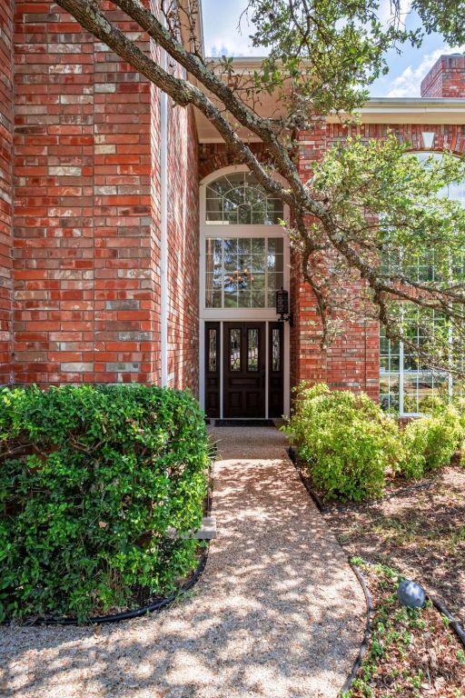 Building Photo - 5511 Courtyard Dr