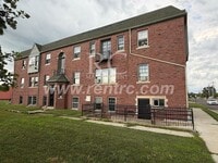 Building Photo - 210-148 Walnut-