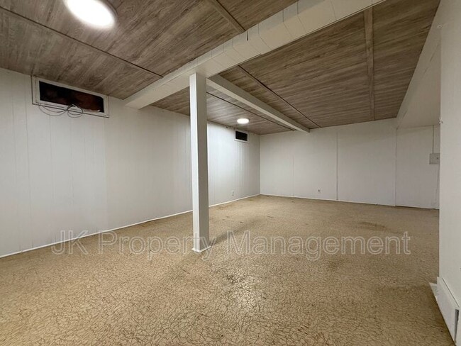 Building Photo - 2213 7th Ave N