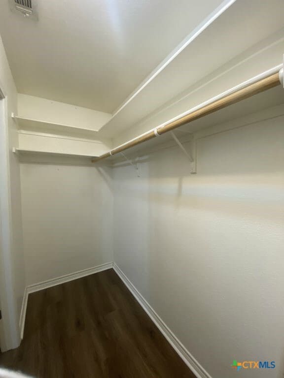 Building Photo - 816 Twin Oaks Dr