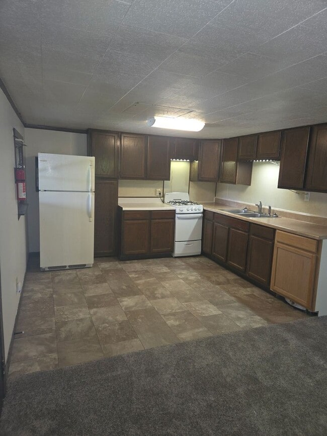 Building Photo - Muhlenberg School - 2 Bedroom Cottage