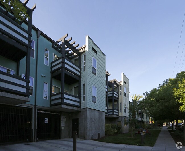Building Photo - Lenzen Square - WAITLIST IS CLOSED