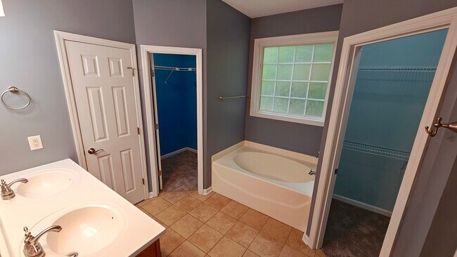 Building Photo - 3 BR 2 BA in Swansboro
