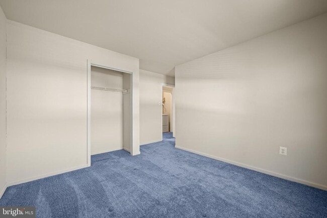 Building Photo - 143 Curtis Ave