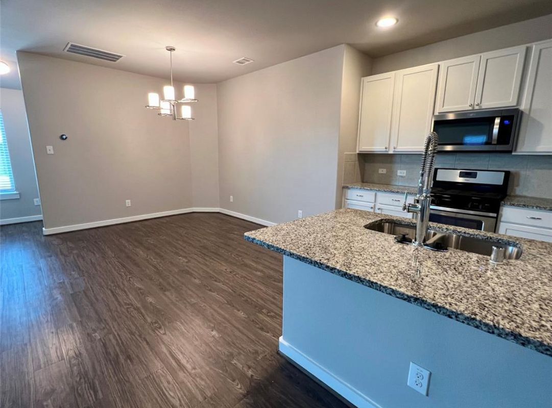 Building Photo - 12347 Breckenwood Mills Dr