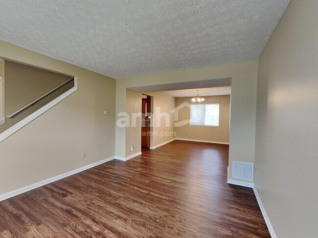 Building Photo - 3559 High Creek Dr