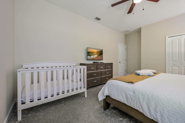 Building Photo - 4532 Target Blvd