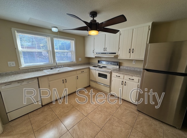 Building Photo - 1009 Constitution Rd