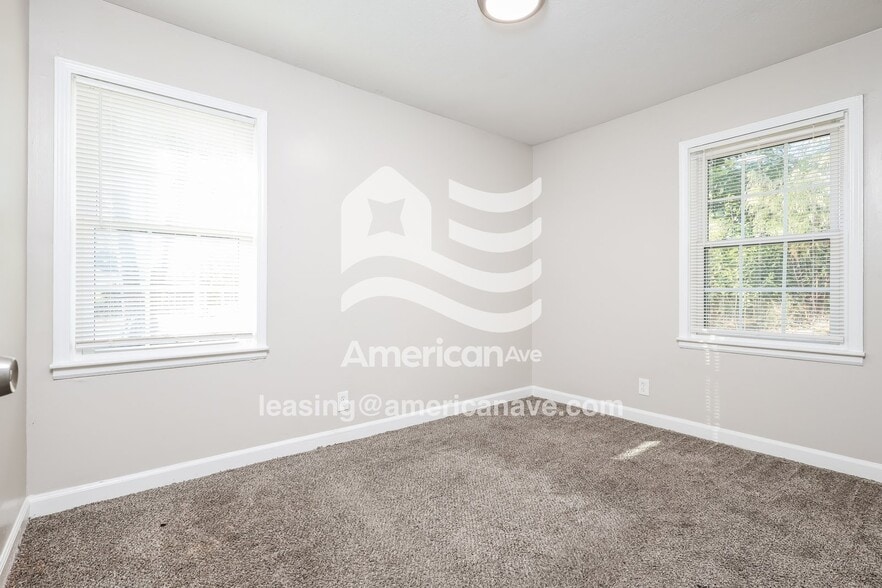 Building Photo - 721 Talley Ave