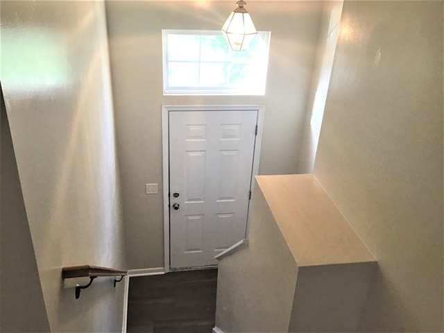 Building Photo - 10735 Chinkapin Cir