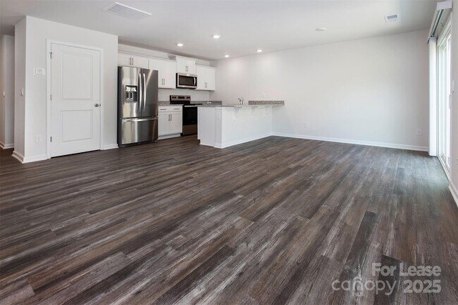 Building Photo - 5159 Hyrule Dr