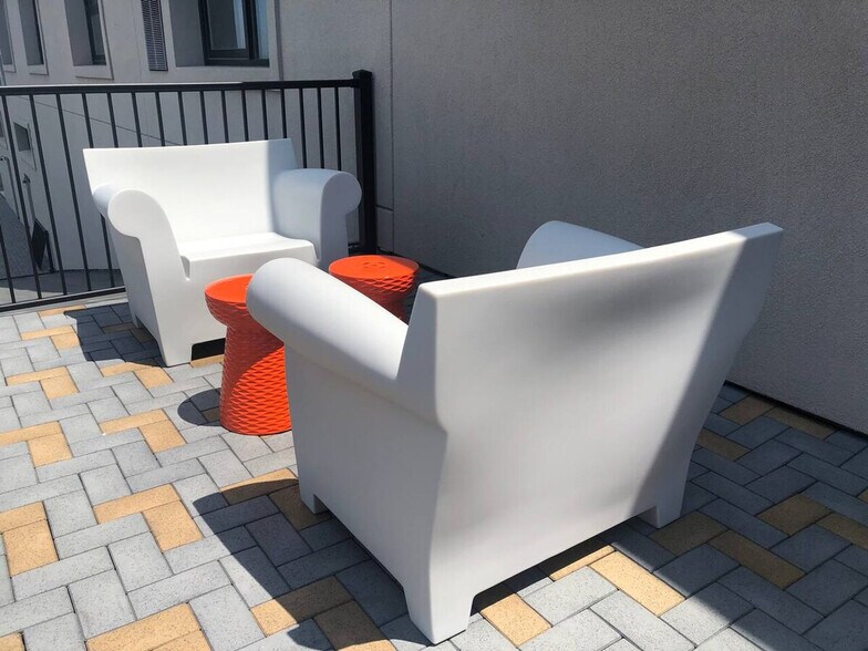 Building Photo - 350 East Ave