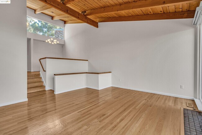 Building Photo - 57 Sereno Cir
