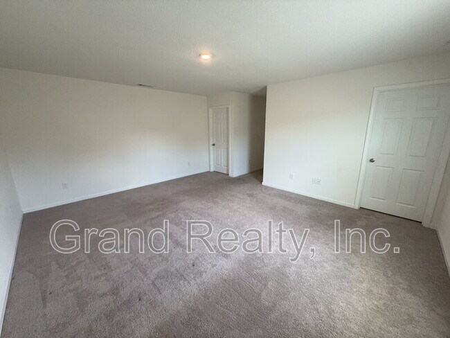 Building Photo - 4360 Jitterbug St