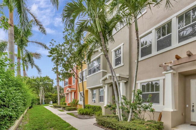 Building Photo - 770 Millbrae Ct