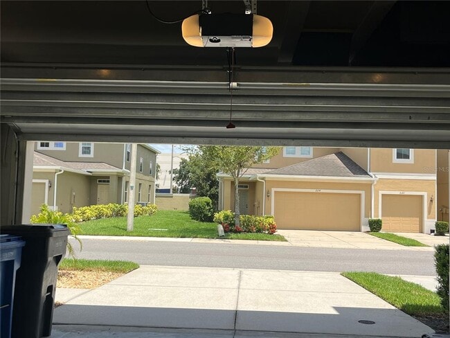 Building Photo - 2125 Lennox Dale Ln