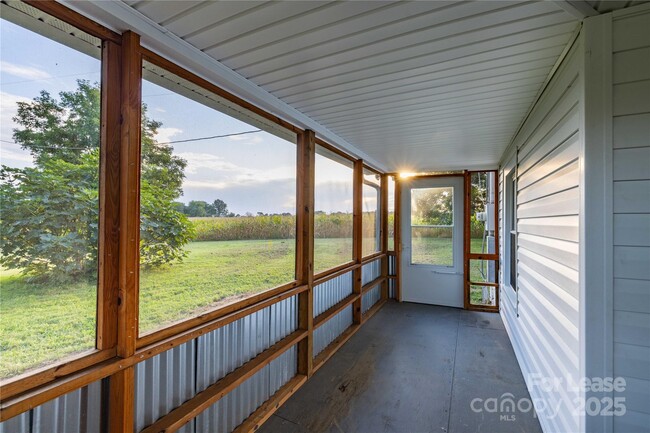 Building Photo - 36188 A Esther Rd