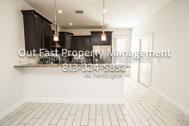 Building Photo - 4859 W Prescott St