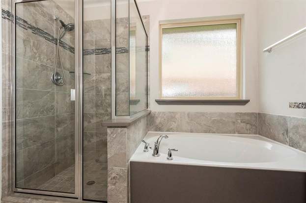 Building Photo - 9735 Stratton Ridge Dr