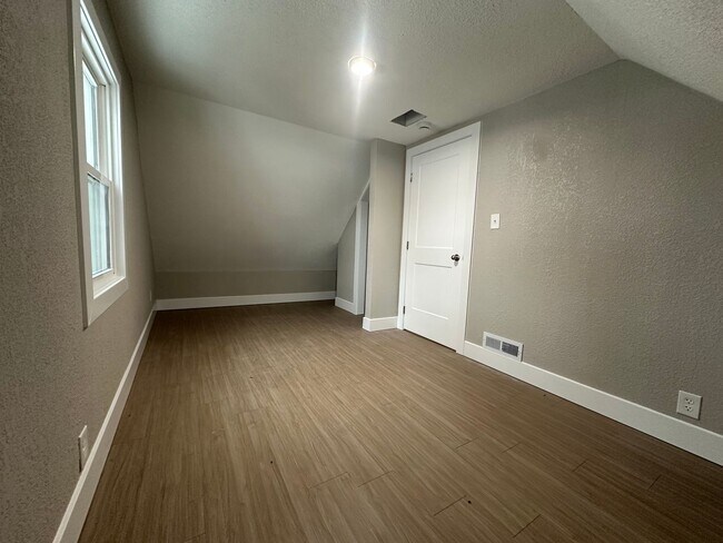 Building Photo - Completely updated 4 Bedroom, 1 Bathroom Home