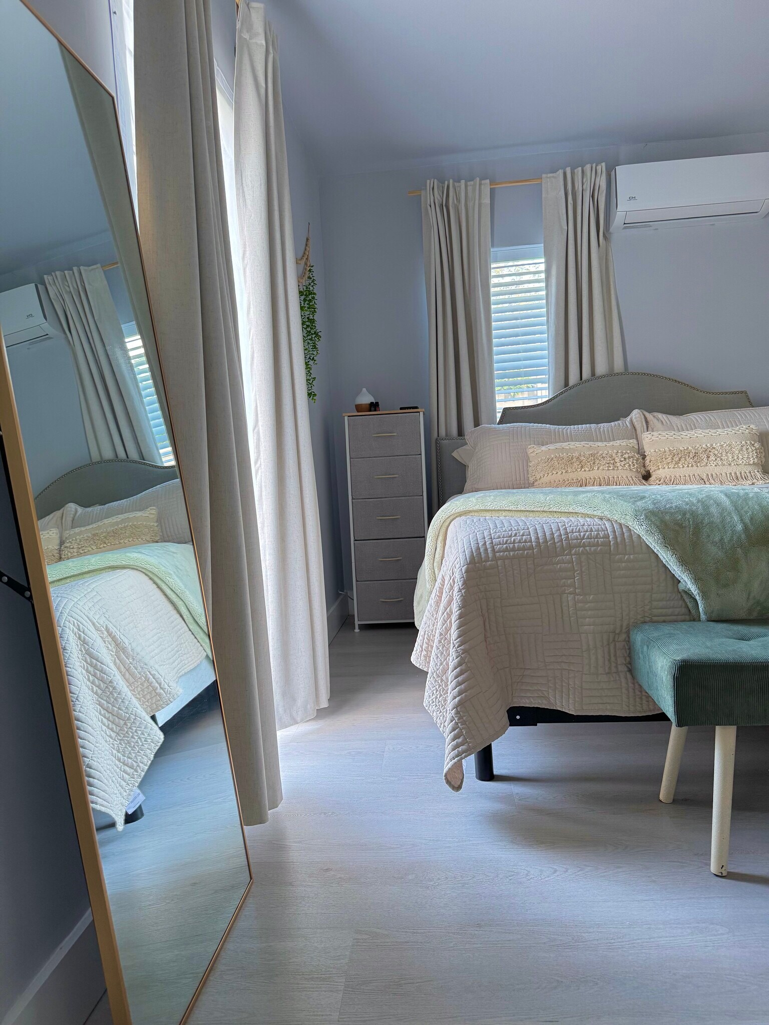 Full size wall mirror - 941 SW 29th St