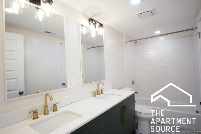 Building Photo - 260 Lake St