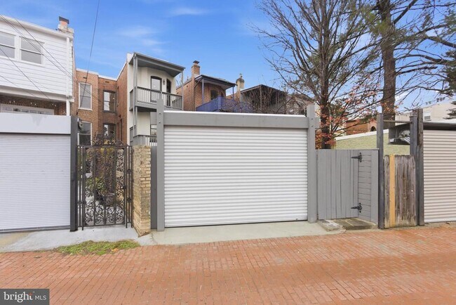 Building Photo - 1319 East Capitol St SE