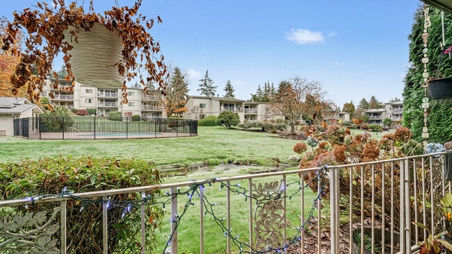 Building Photo - 13073 15th Ave NE