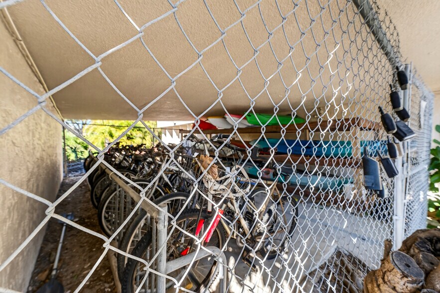 Building Photo - 6218 Palma del Mar Blvd S